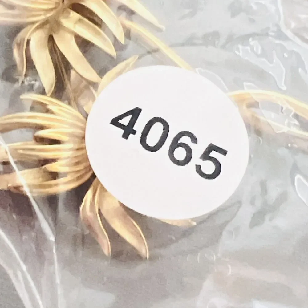 Vintage TRIFARI Brooch Signed Scottish Thistles Stem Gold Plate Huge RARE 4065